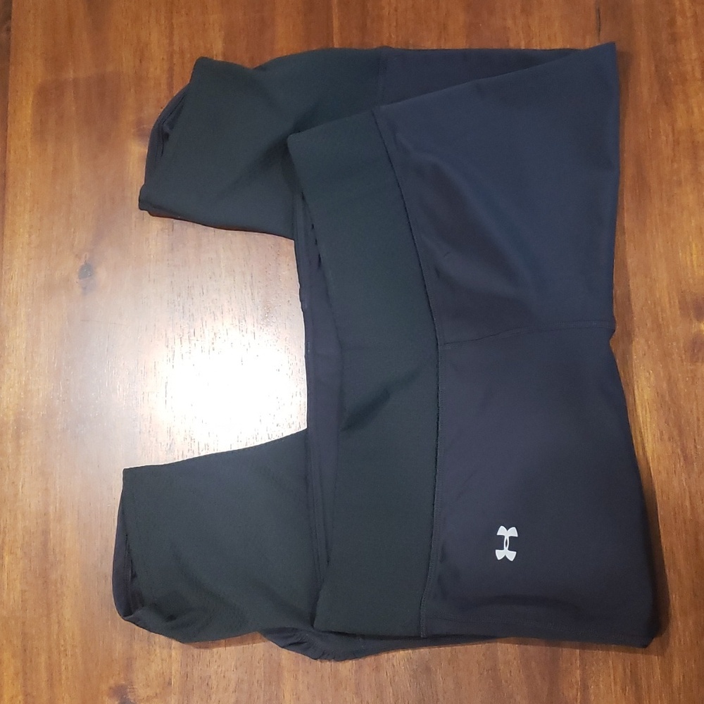 Under Armour Black Capris